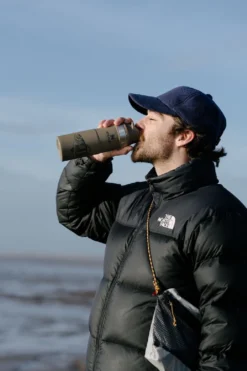 Thermosbeker Stanley The Trigger Action Travel Mug Tan Peter Perch 0,47L 8 Thermosbeker Stanley The Trigger Action Travel Mug Tan Peter Perch 0,47L -Bo-Camp Winkel 4 800x1200 3