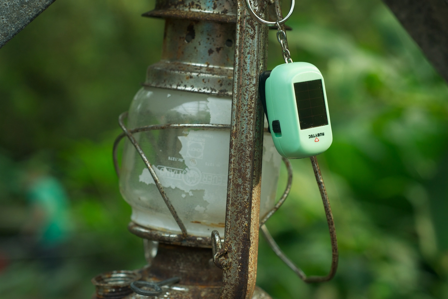 Zaklamp Rubytec Kao Baby Swing Solar White 3 Zaklamp Rubytec Kao Baby Swing Solar White - Image 3