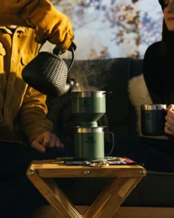 Thermosbeker Stanley The Legendary Camp Mug Matte Black 0,35L -Bo-Camp Winkel Stanley20 20Classic20Campaign20 20Social20Media20 20Cropped20Images20 20108020x20135020px20 205 1